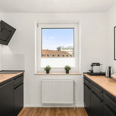 Blu -modern Interior Design In Centre- Close To Hbf & Uni Apartment Kassel